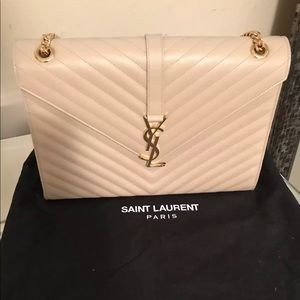 YVES SAINT LAURENT
Beige Matelasse Bag